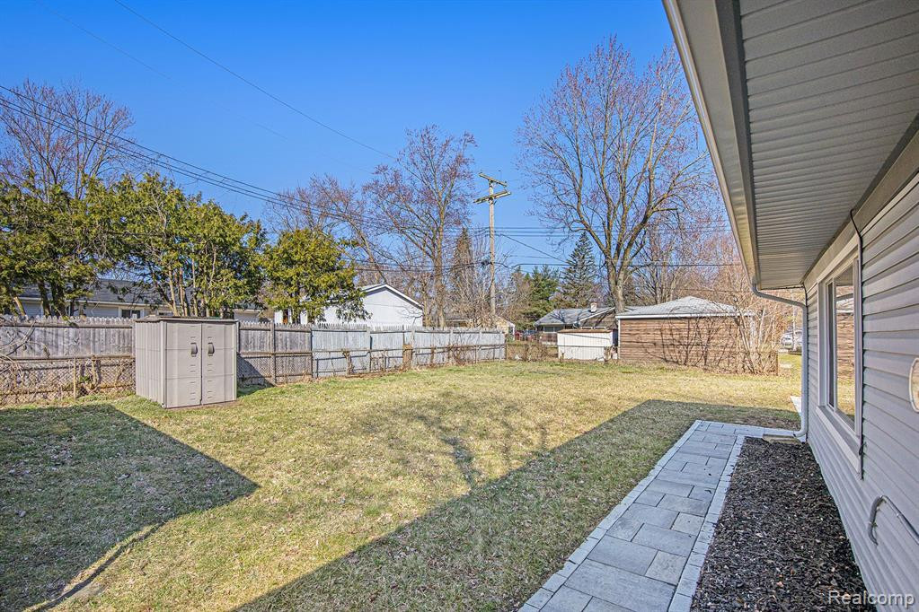49601 E VALLEY Circle, Shelby Twp, MI 48317 — Photo 7