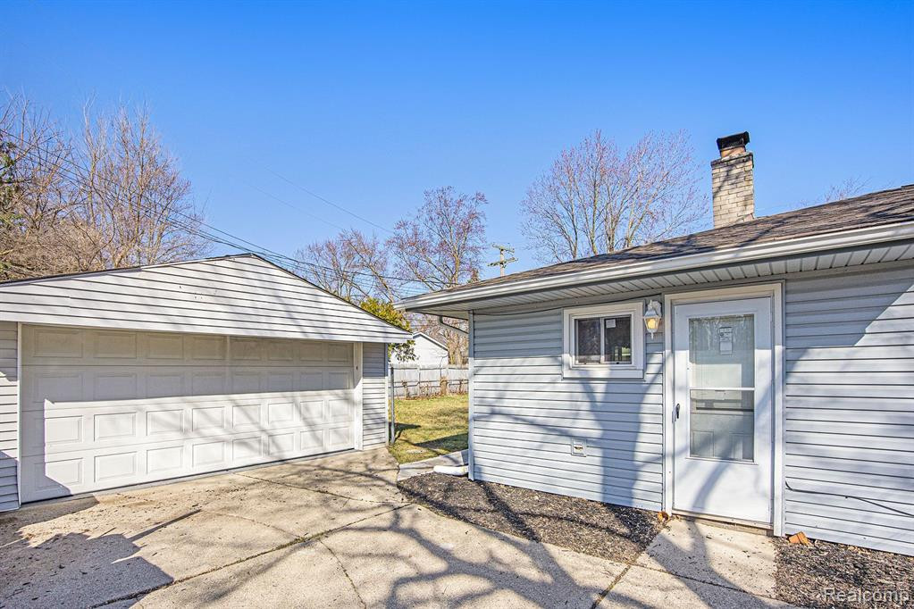 49601 E VALLEY Circle, Shelby Twp, MI 48317 — Photo 8
