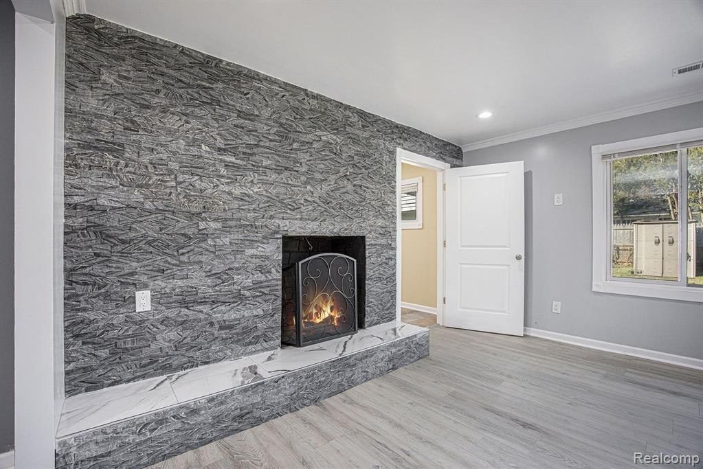 49601 E VALLEY Circle, Shelby Twp, MI 48317 — Photo 23