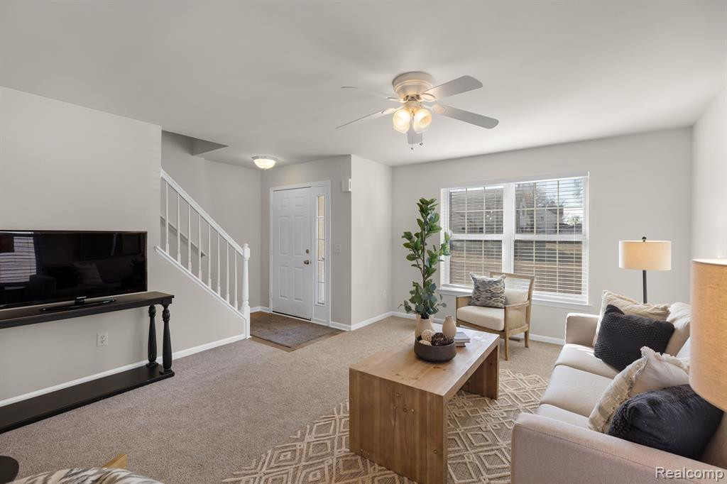 8185 DONNA LOU Drive, Brighton, MI 48114 — Photo 9