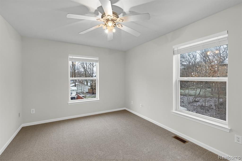 8185 DONNA LOU Drive, Brighton, MI 48114 — Photo 21