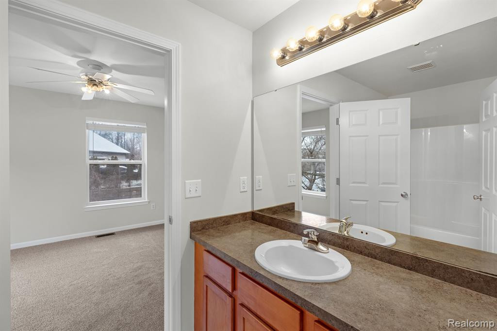 8185 DONNA LOU Drive, Brighton, MI 48114 — Photo 23