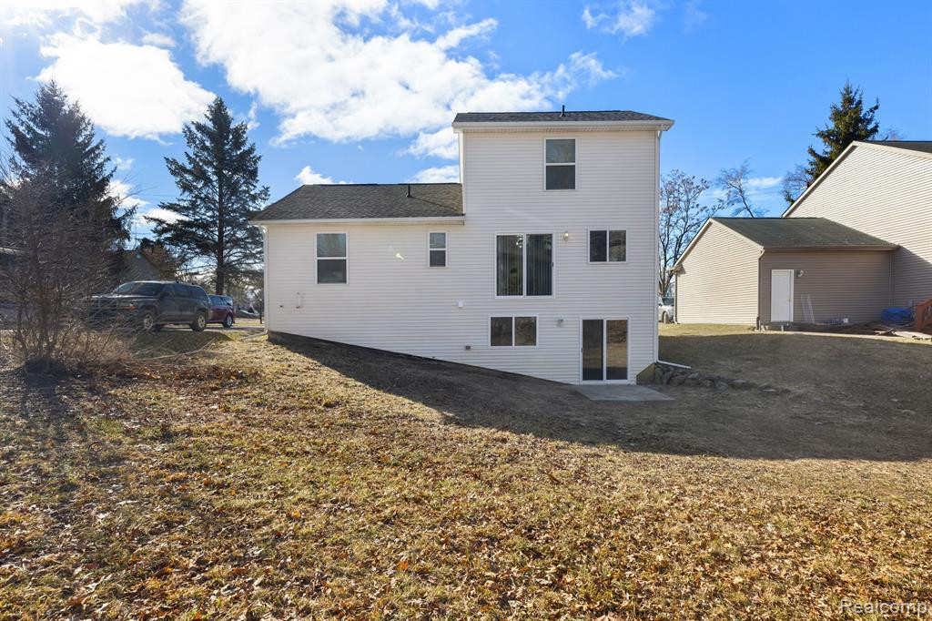 8185 DONNA LOU Drive, Brighton, MI 48114 — Photo 29