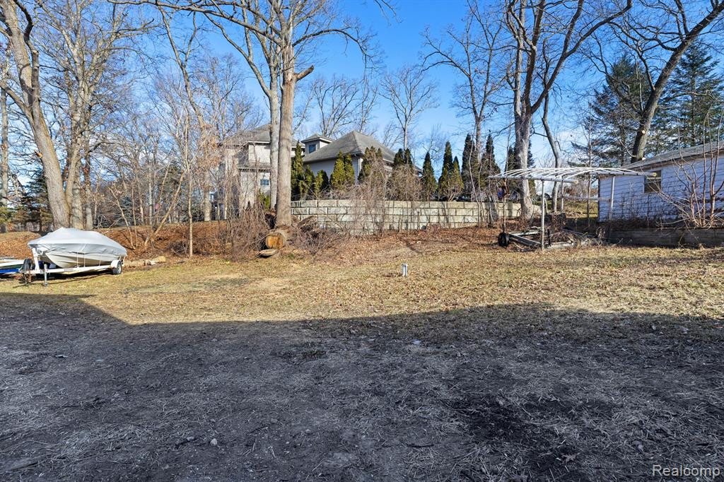 8185 DONNA LOU Drive, Brighton, MI 48114 — Photo 30