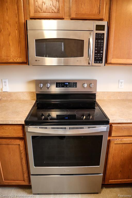 6331 WALDON CENTER Drive, Clarkston, MI — Photo 5