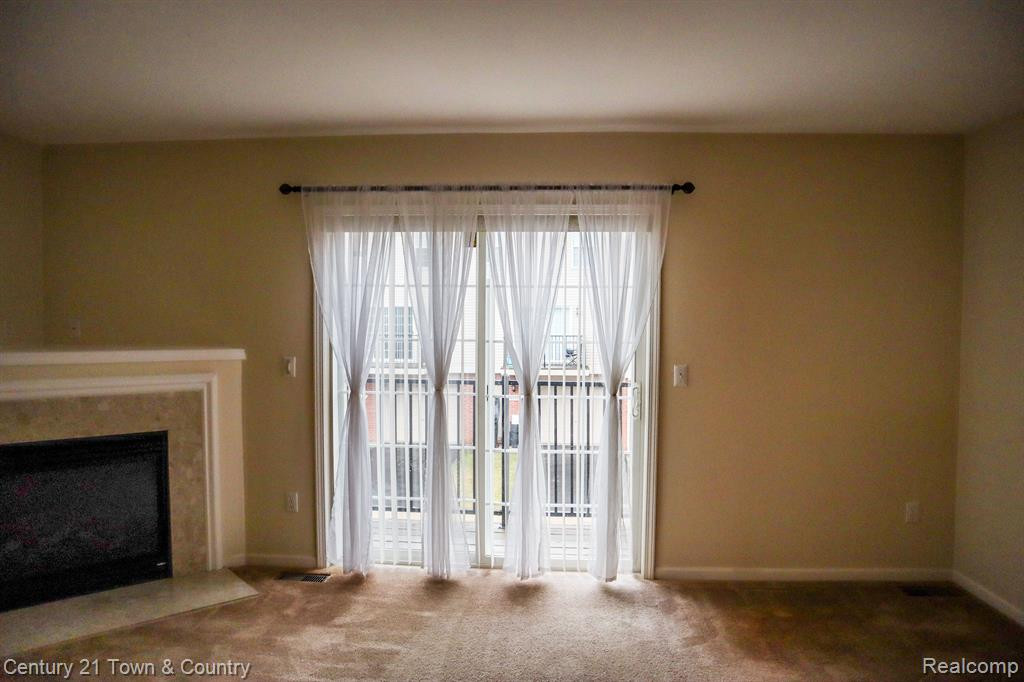 6331 WALDON CENTER Drive, Clarkston, MI — Photo 6