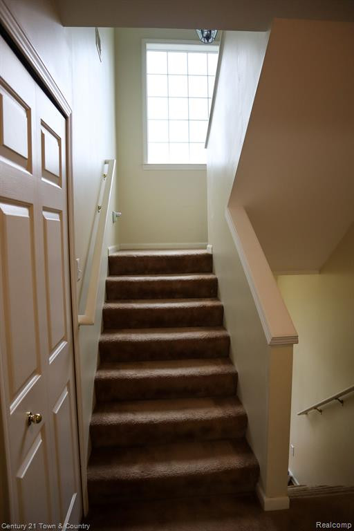 6331 WALDON CENTER Drive, Clarkston, MI — Photo 12