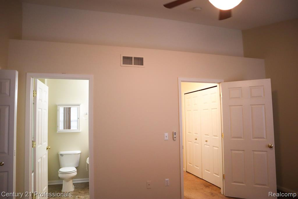6331 WALDON CENTER Drive, Clarkston, MI — Photo 16