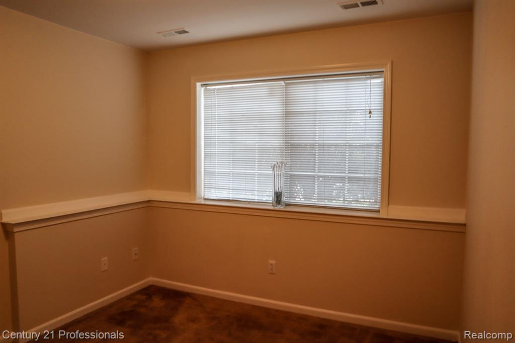 6331 WALDON CENTER Drive, Clarkston, MI — Photo 28