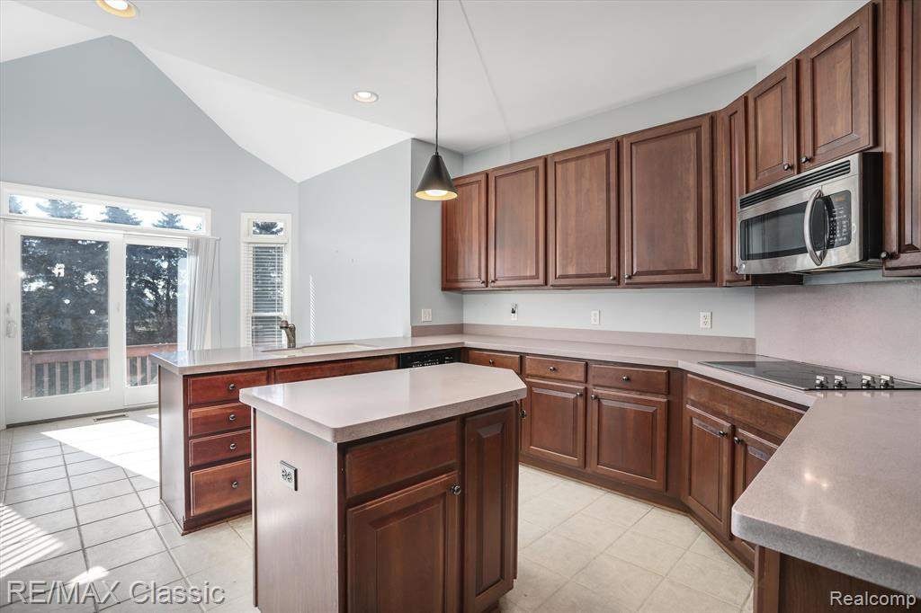 46745 MERION Circle, Northville, MI 48168 — Photo 14