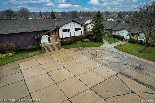 8401 18 MILE Road, 255, Sterling Heights, MI 48313 — Photo 2