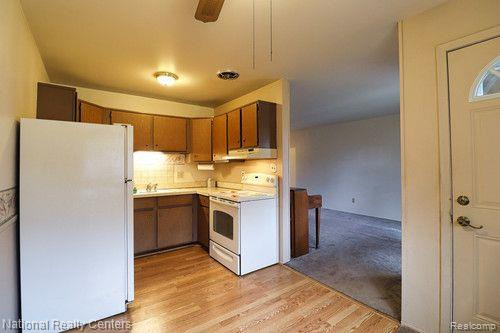 8401 18 MILE Road, 255, Sterling Heights, MI 48313 — Photo 9