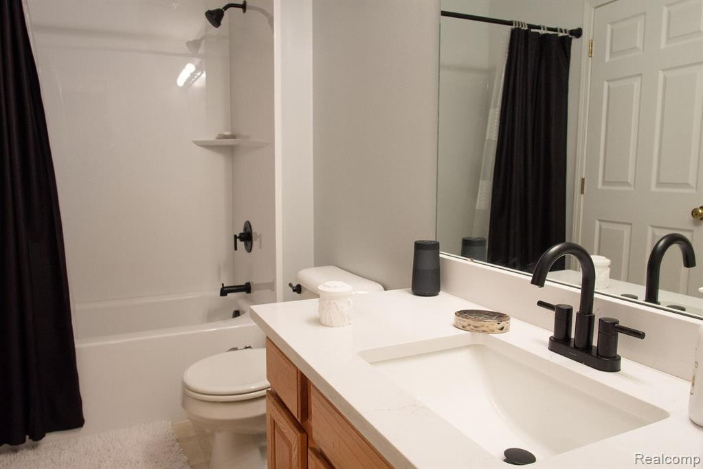 3148 PROMENADE Circle, Ann Arbor, MI 48108 — Photo 40