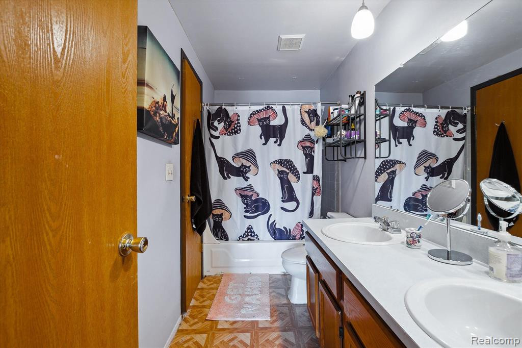 1340 RUE DEAUVILLE Boulevard, Ypsilanti, MI 48198 — Photo 18