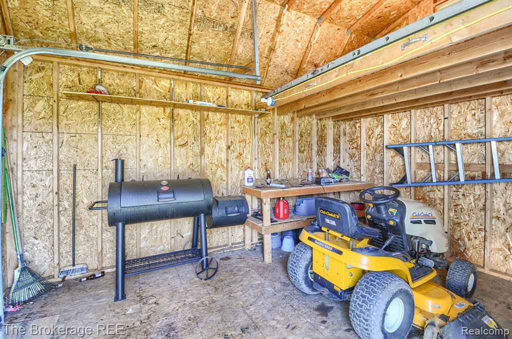 7109 ALDREDGE Drive, Swartz Creek, MI 48473 — Photo 22