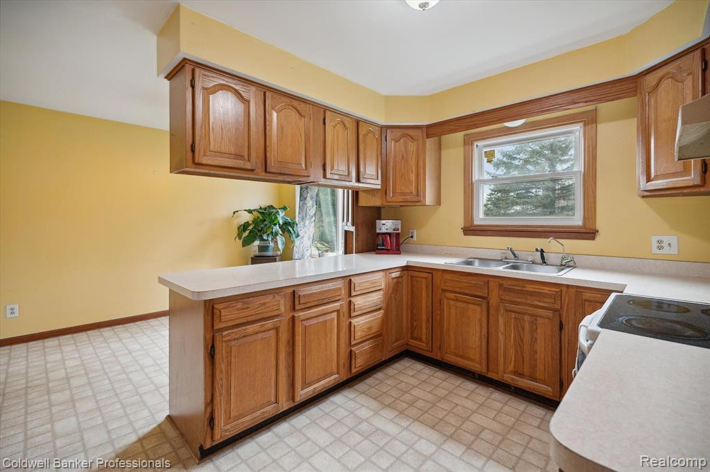 2365 N SUMMERS Road, Imlay City, MI 48444 — Photo 9