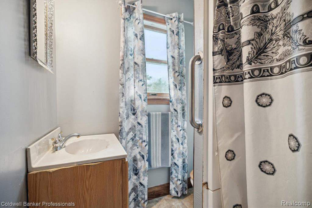2365 N SUMMERS Road, Imlay City, MI 48444 — Photo 12