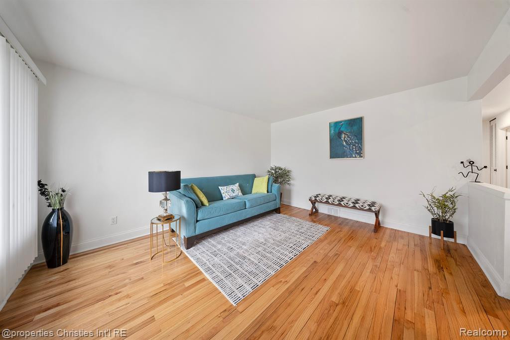 10428 N Oak Drive, Ferndale, MI 48220 — Photo 9