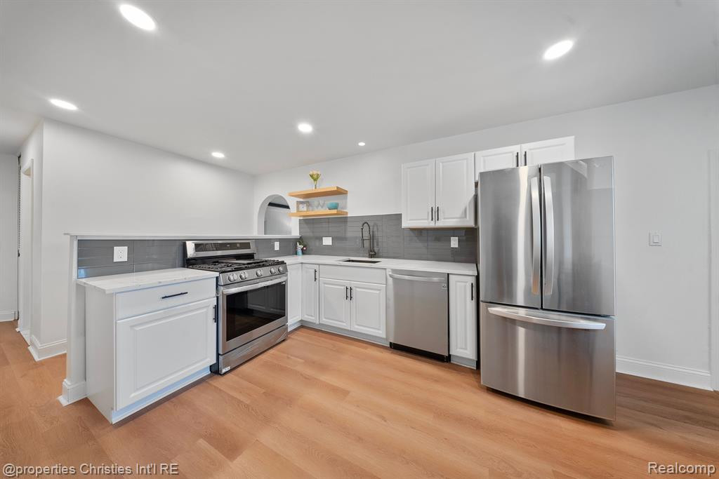 10428 N Oak Drive, Ferndale, MI 48220 — Photo 17