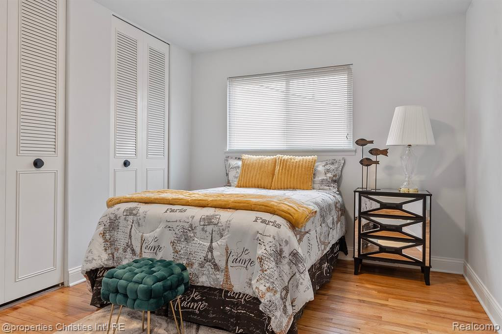 10428 N Oak Drive, Ferndale, MI 48220 — Photo 32
