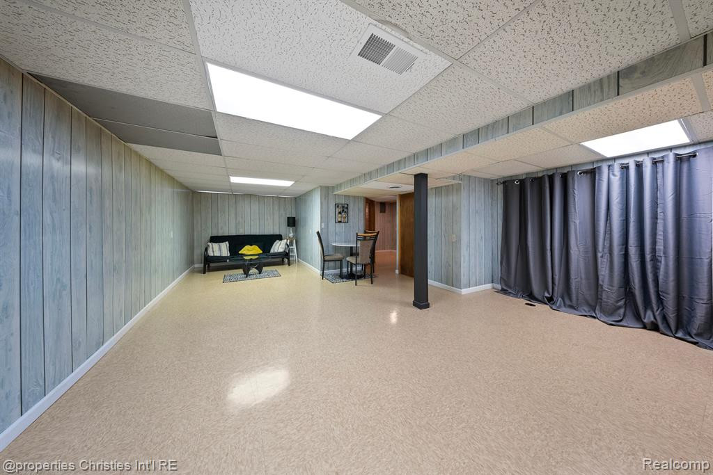10428 N Oak Drive, Ferndale, MI 48220 — Photo 38