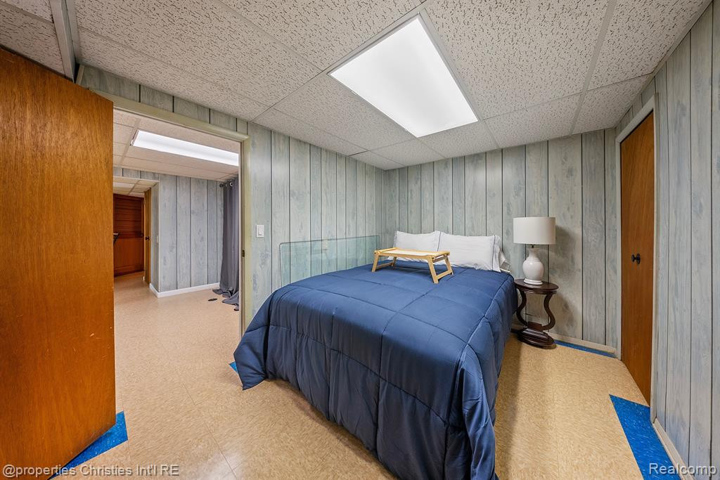10428 N Oak Drive, Ferndale, MI 48220 — Photo 44