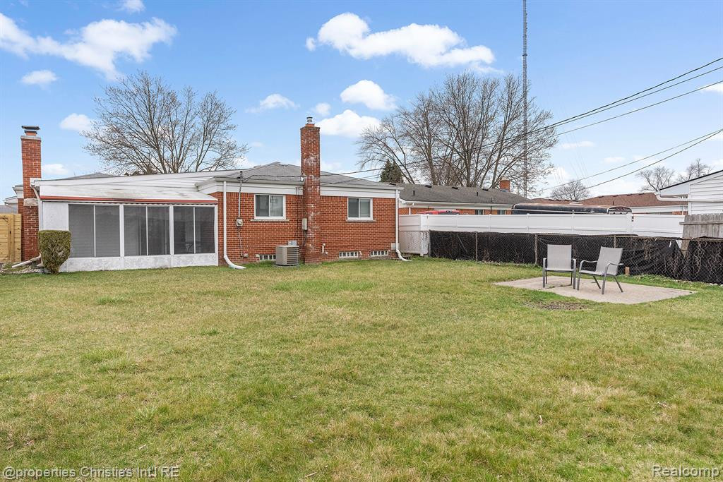 10428 N Oak Drive, Ferndale, MI 48220 — Photo 51