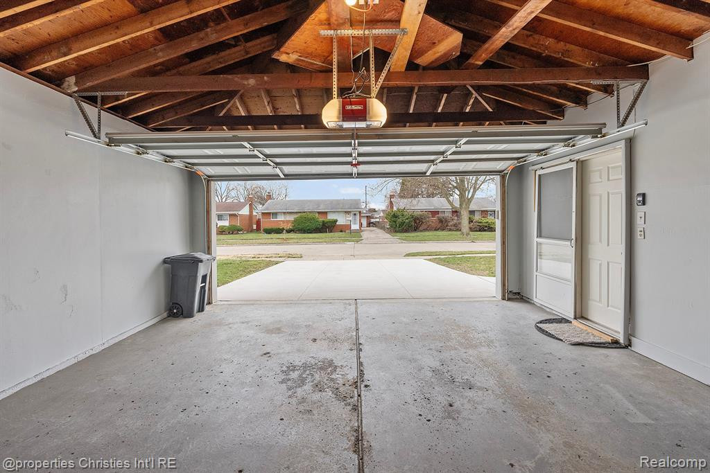 10428 N Oak Drive, Ferndale, MI 48220 — Photo 54