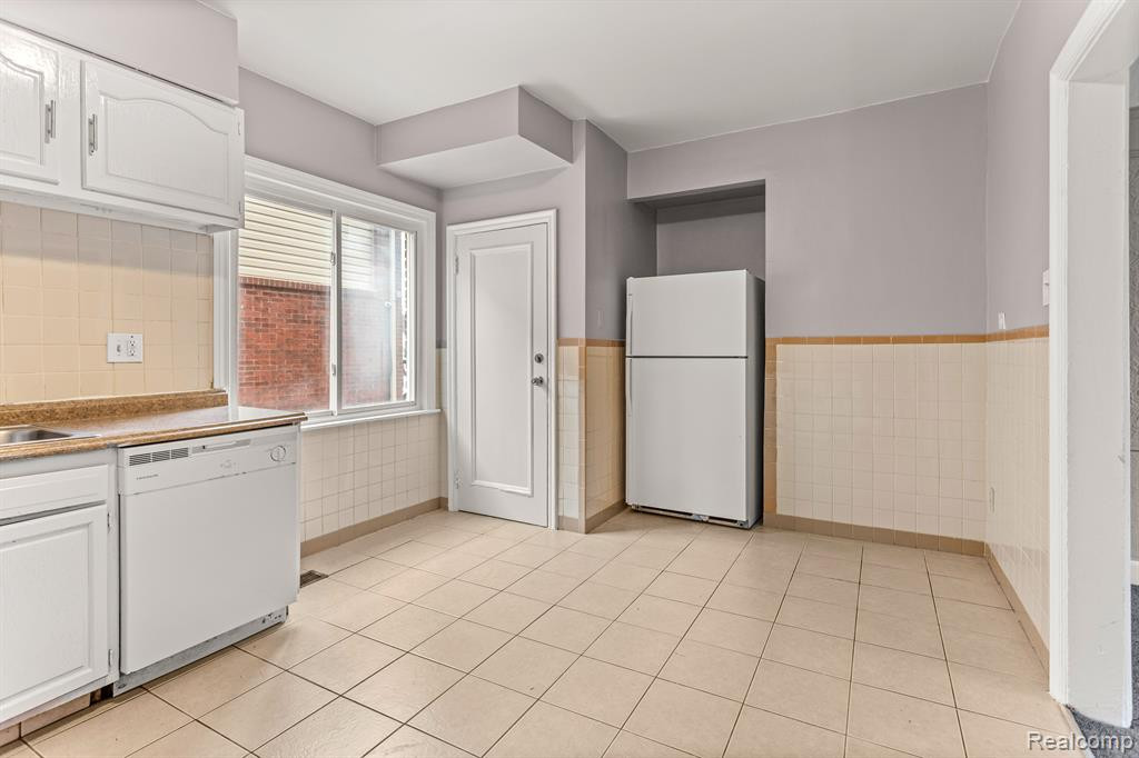 6534 APPOLINE first floor Street, Dearborn, MI 48126 — Photo 13