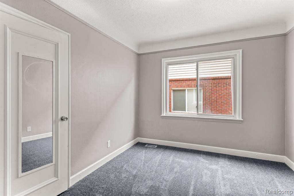 6534 APPOLINE first floor Street, Dearborn, MI 48126 — Photo 17