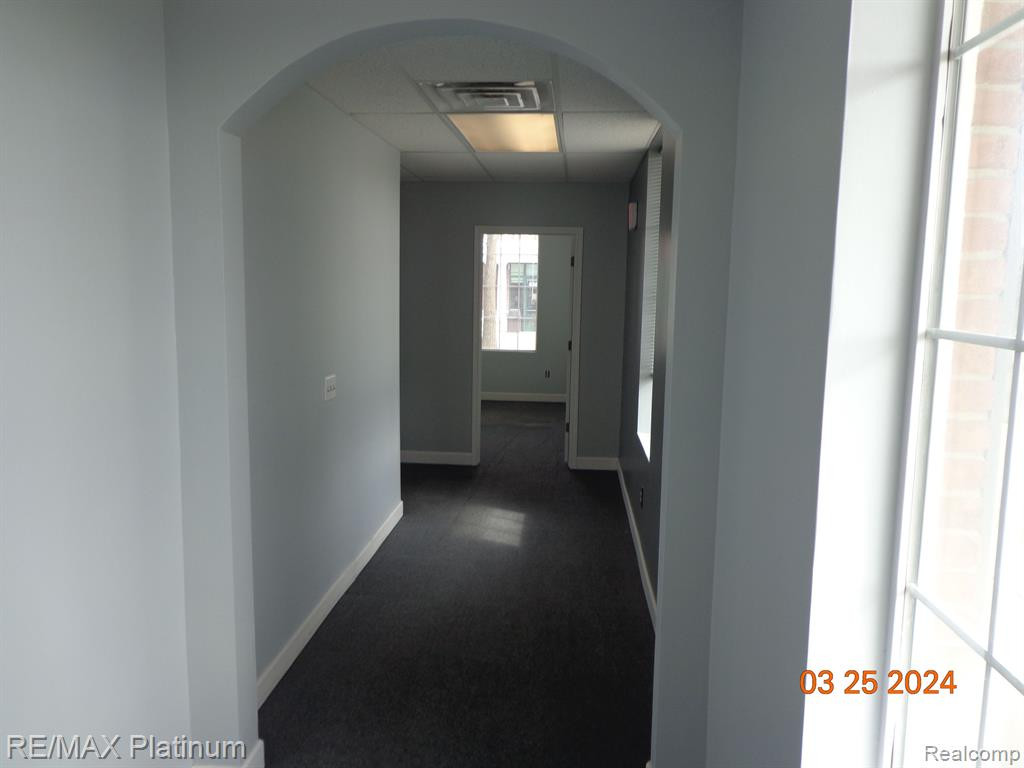 4330 E GRAND RIVER Avenue, Howell, MI 48843 — Photo 3