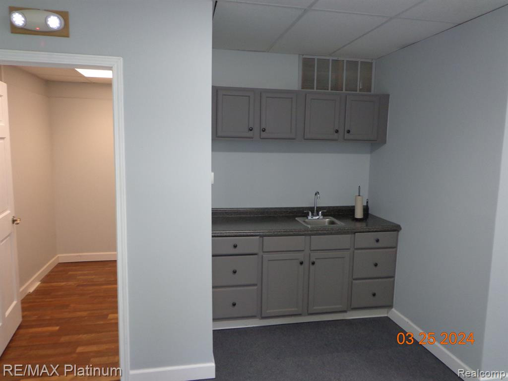 4330 E GRAND RIVER Avenue, Howell, MI 48843 — Photo 6