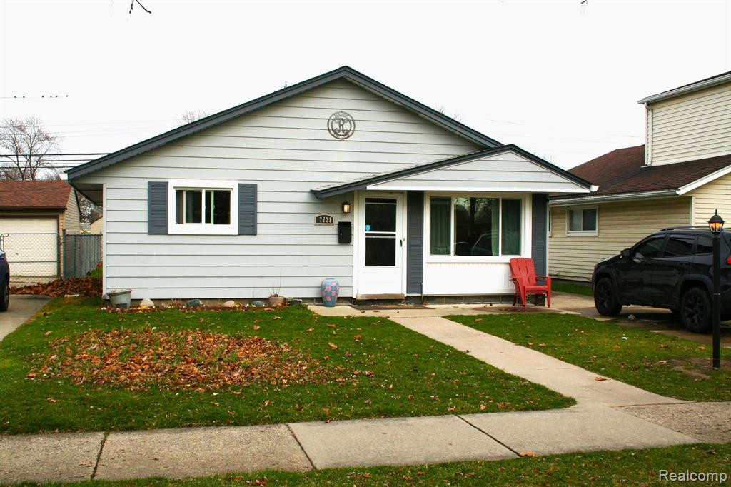 7721 MONROE Boulevard, Taylor, MI 48180 — front exterior