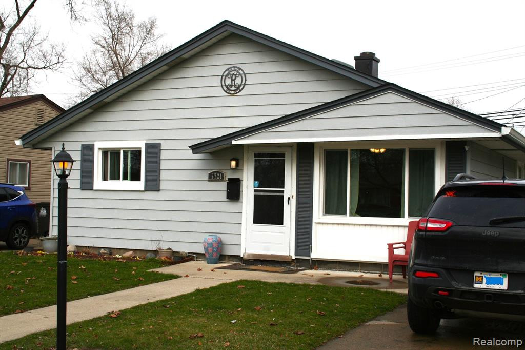 7721 MONROE Boulevard, Taylor, MI 48180 — Photo 2
