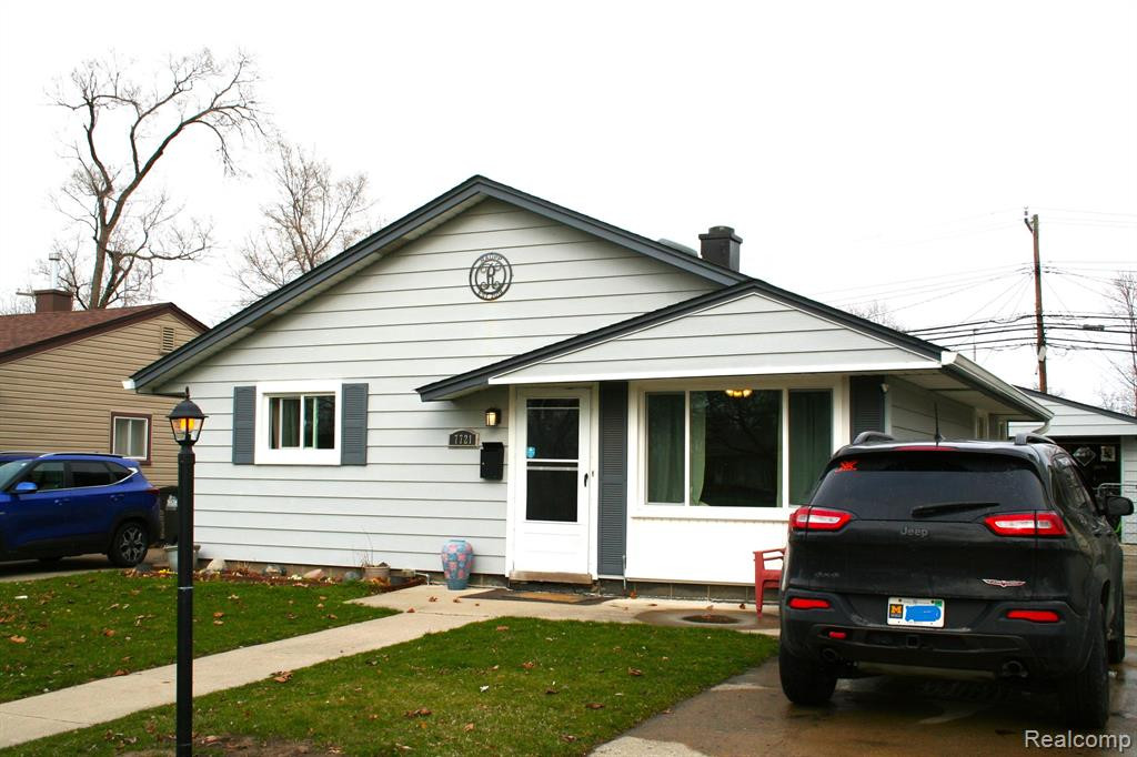 7721 MONROE Boulevard, Taylor, MI 48180 — Photo 3