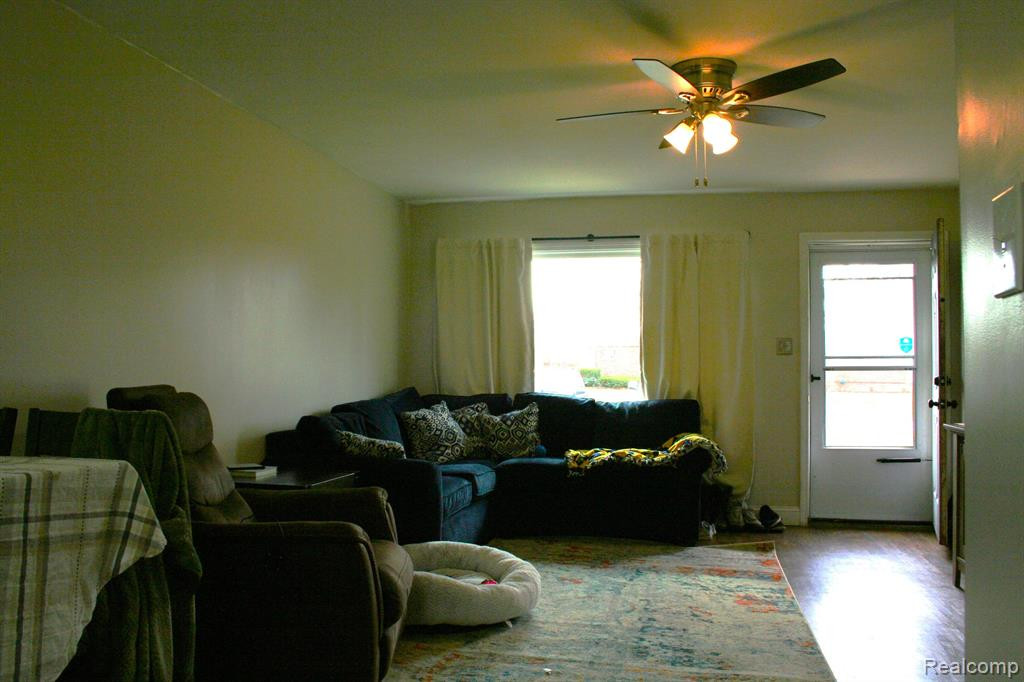 7721 MONROE Boulevard, Taylor, MI 48180 — Photo 4