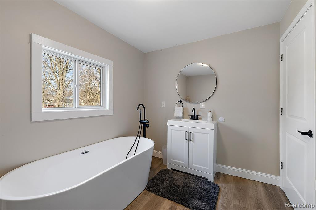 4440 WEST Street, Leonard, MI 48367 — Photo 28