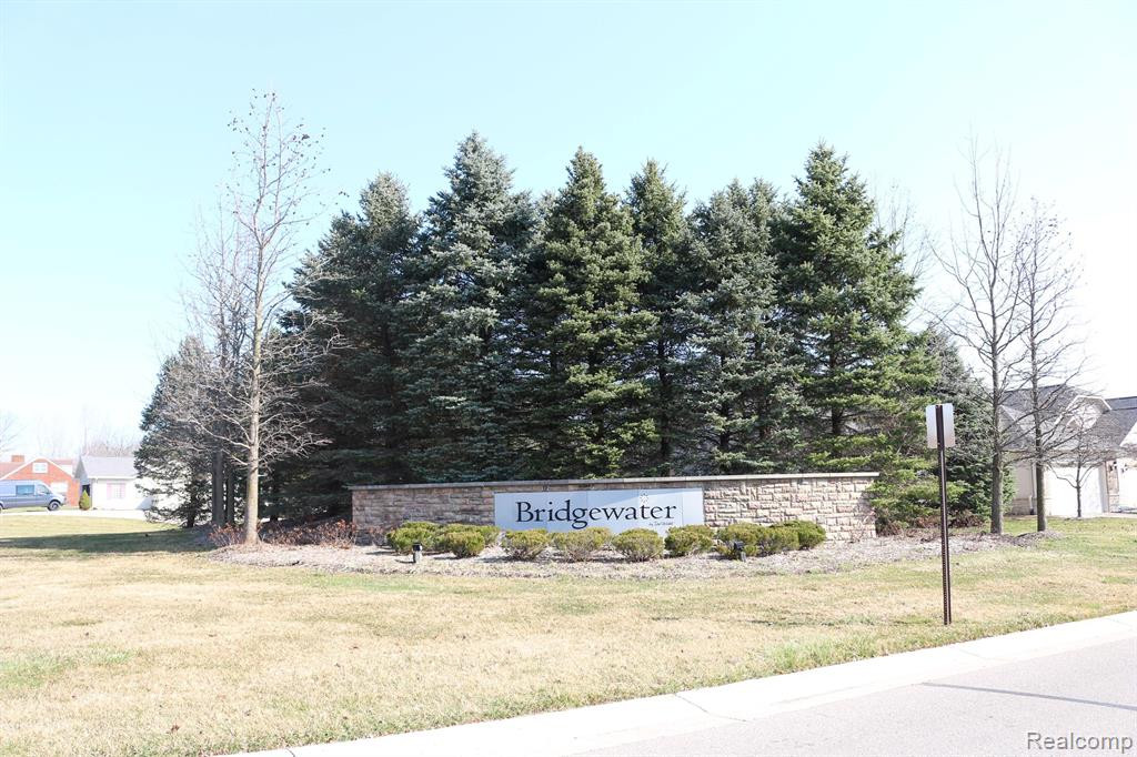 24340 SAND LAKE Lane, Flat Rock, MI 48134 — Photo 15