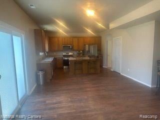 13905 MILTON Drive, Belleville, MI 48111 — Photo 3