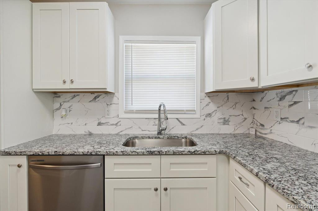 46070 NEESON Street, Northville, MI 48167 — Photo 11