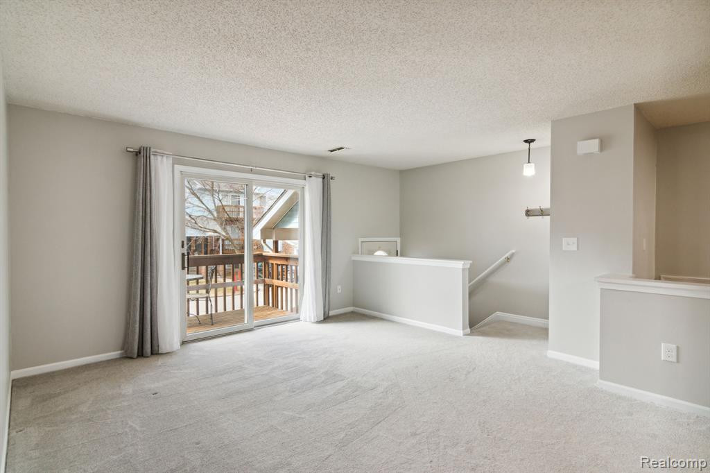 272 PINEWOOD Drive, Plymouth, MI 48170 — Photo 5