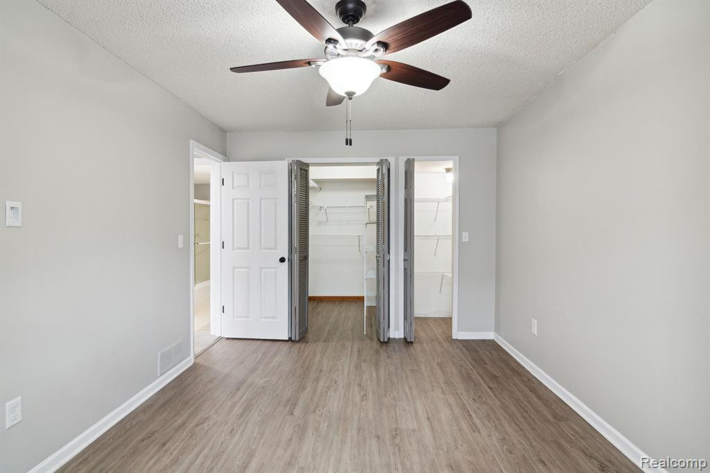 272 PINEWOOD Drive, Plymouth, MI 48170 — Photo 29