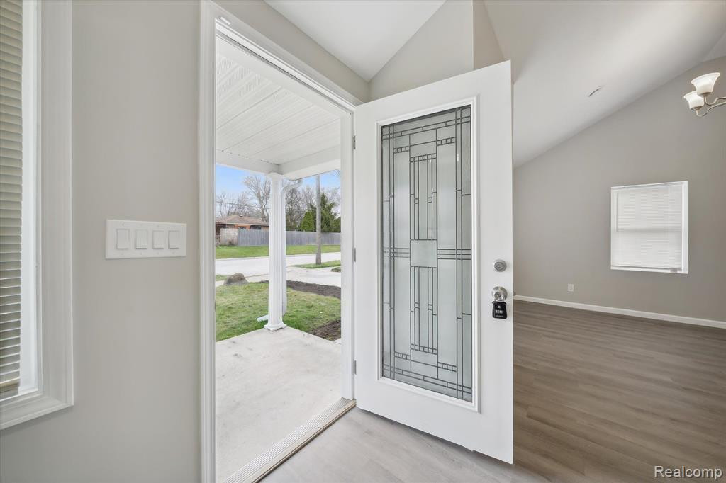 5666 GRINDLEY PARK Street, Dearborn Heights, MI 48125 — Photo 4