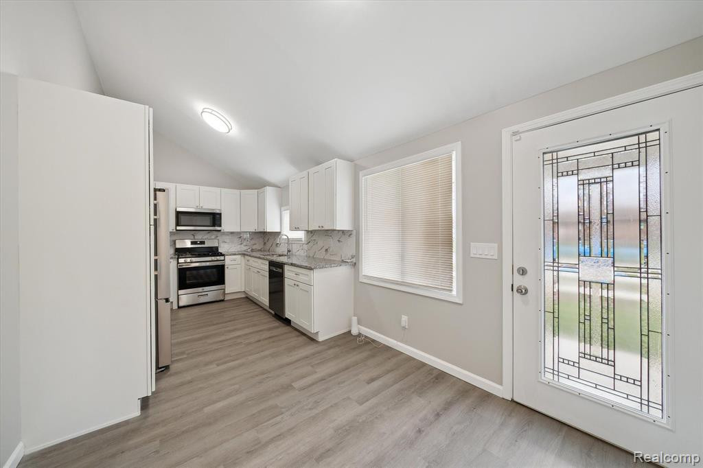 5666 GRINDLEY PARK Street, Dearborn Heights, MI 48125 — Photo 13