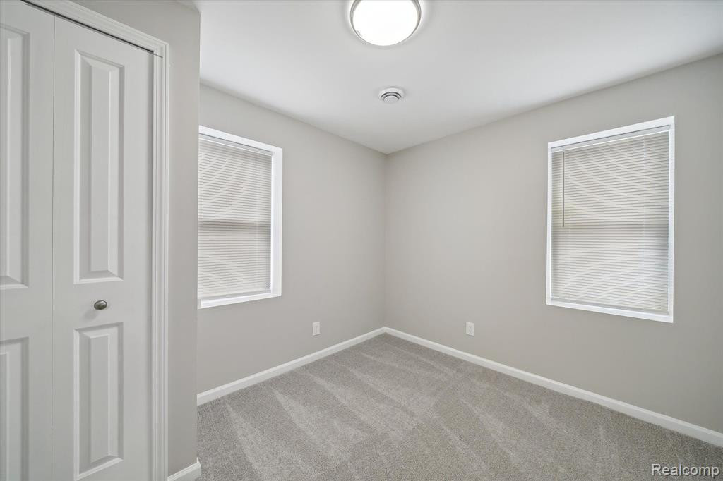 5666 GRINDLEY PARK Street, Dearborn Heights, MI 48125 — Photo 14