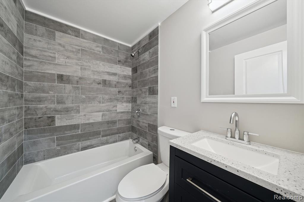 5666 GRINDLEY PARK Street, Dearborn Heights, MI 48125 — Photo 16