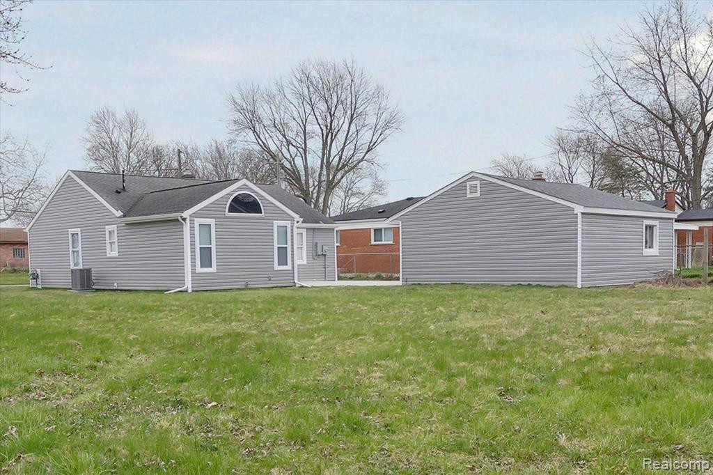 5666 GRINDLEY PARK Street, Dearborn Heights, MI 48125 — Photo 25
