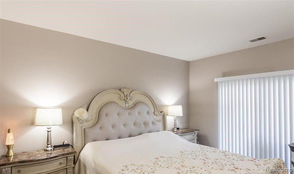 45811 HEATHER RIDGE Drive, Macomb, MI 48044 — Photo 13