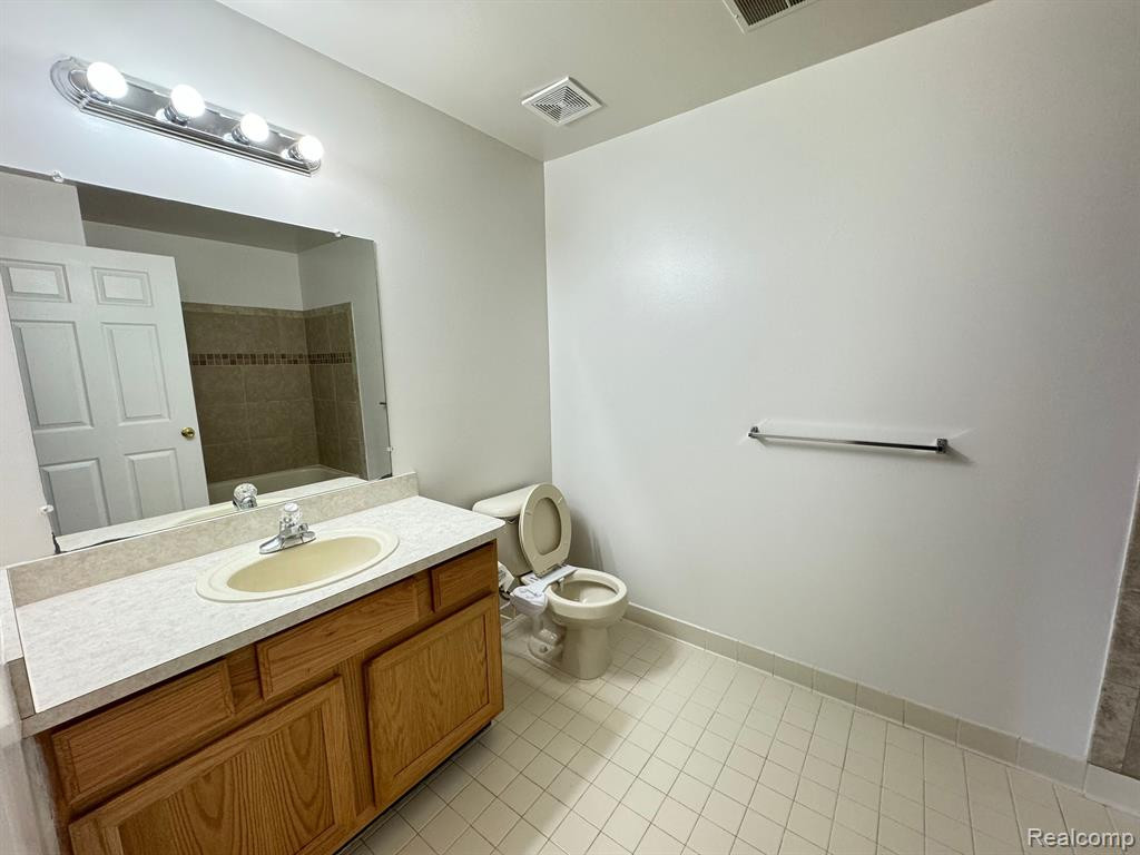 45811 HEATHER RIDGE Drive, Macomb, MI 48044 — Photo 20