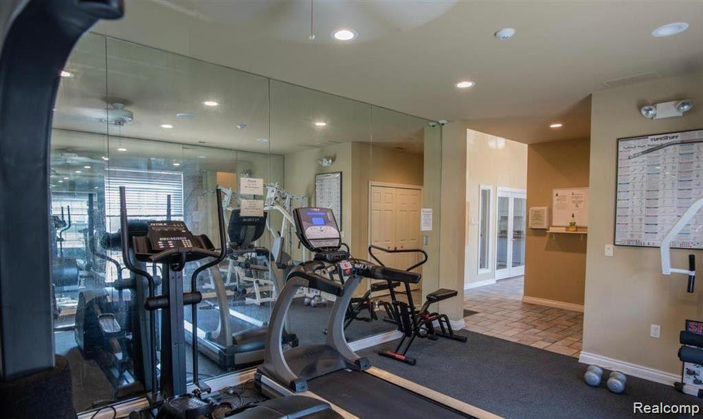 45811 HEATHER RIDGE Drive, Macomb, MI 48044 — Photo 27